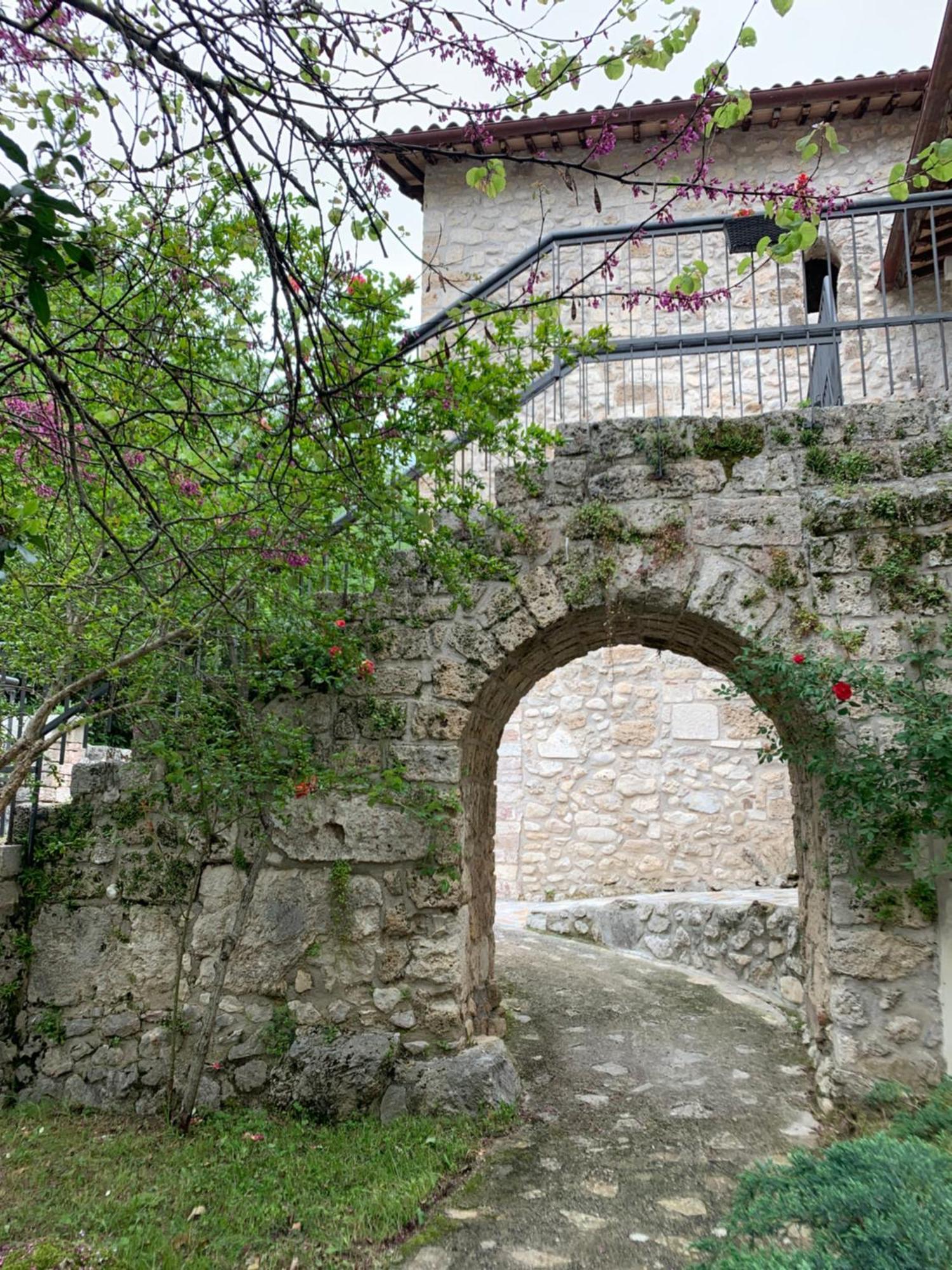 Micigliano Abbazia Ss. Quirico E Giulitta酒店 外观 照片